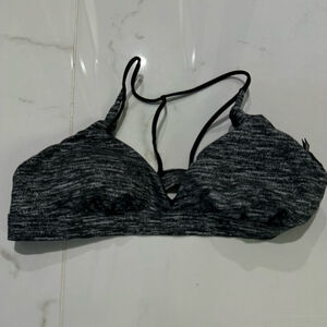 Victoria’s Secret Sports Bra Strappy Unlined 36